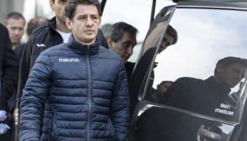 Sale árbitro turco del hospital, tras ser golpeado por directivo | Video