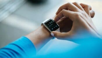 Corte de EU suspende prohibición del Apple Watch