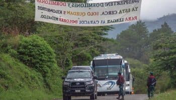 Caravana llega a territorio zapatista para el 30 aniversario del EZLN