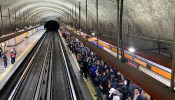 CDMX | Nuevamente reportan colapso en el servicio de la Línea 7 del Metro