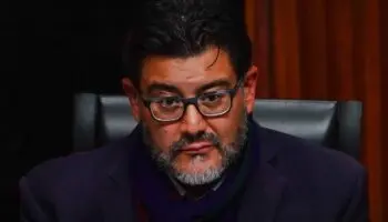 Reyes Rodríguez renuncia a presidencia del Tribunal Electoral