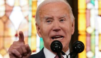 Biden ofrece cerrar la frontera con México; 'hora de arreglar' crisis migratoria, dice