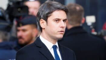 Gabriel Attal se convierte en el primer ministro más joven de Francia