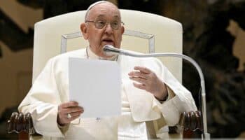 El papa al Foro de Davos: '¿Cómo es posible que en el mundo actual se muera de hambre?'