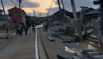 "Corran"; Así arrancó Japón el 2024 con un sismo de 7.6 de magnitud | Fotos y videos