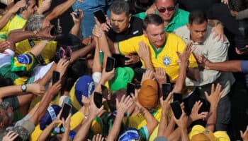 Bolsonaro denuncia su inelegibilidad ante miles de seguidores en Sao Paulo