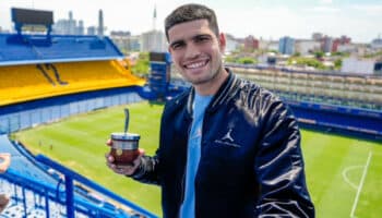 Se toma Carlos Alcaraz un mate en La Bombonera | Video