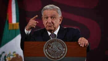 No considero capaz de un atentado a alcaldesa de Tijuana: AMLO tras camioneta incendiada de periodista