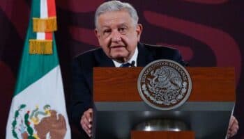 AMLO rechaza comprar Telmex, tras declaraciones de Slim