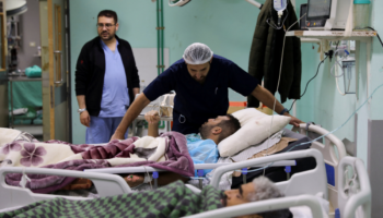 Médicos en Gaza 'tienen que priorizar' a pacientes con más probabilidades de sobrevivir