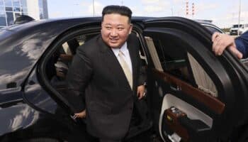 Putin regaló a Kim Jong-un coche ruso de alta gama, confirma el Kremlin