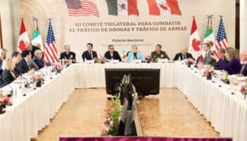 EU pide combatir en conjunto el fentanilo; México insiste en acabar con el tráfico de armas