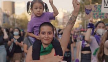 'Breaking Social', una película que denuncia la corrupción y el extractivismo a nivel global