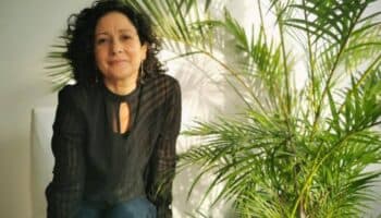 “Estamos educados para hablar de lo exitoso de la maternidad, pero no de sus fracasos”: Pilar Quintana