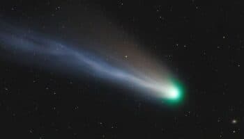 Fotos | Así se ve en el cielo el Cometa Diablo, tres veces más grande que el Everest