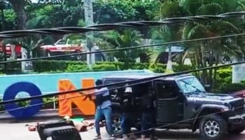 Arrojan cuerpos desmembrados en las letras turísticas de Cazones, Veracruz