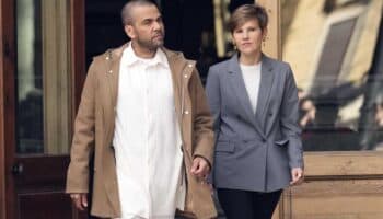 Dani Alves compareció por primera vez en los juzgados tras salir en libertad bajo fianza