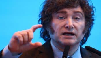 Ahora Venezuela pide ficha roja de Interpol contra Milei