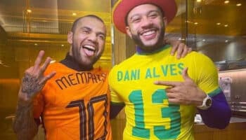 Desmienten que Memphis Depay haya prestado dinero a Dani Alves