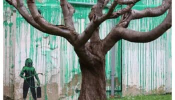 Banksy lo vuelve a hacer: reconoce la autoría de un nuevo mural en Londres