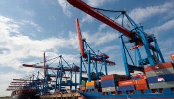 México registró superávit comercial de 172,000 mdd ante EU en 2024