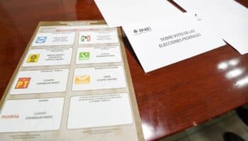 INE aprueba más de 20 mil registros para votar en el extranjero que tenían inconsistencias