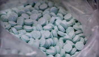 EU dice no tener pruebas de que China fomente deliberadamente el envío de fentanilo