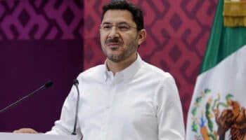 Batres asegura que el agua de Benito Juárez 'no representa riesgos graves a la salud'