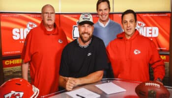 NFL: Convierten Jefes a Travis Kelce en el ala cerrada mejor pagado | Video