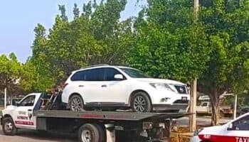 Encuentran camioneta de Emma y Santiago, pareja desaparecida en Veracruz
