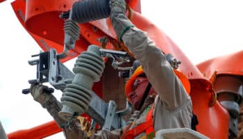 Demanda eléctrica en México alcanza récord en medio de calor extremo y escasez de agua