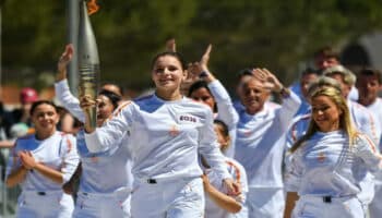 París 2024: Desfilará antorcha olímpica por la alfombra roja del Festival de Cannes | Video