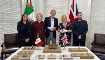 México recupera 19 piezas arqueológicas que se encontraban en Reino Unido