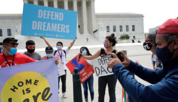 Trump dice que quiere que los 'dreamers' puedan quedarse en Estados Unidos