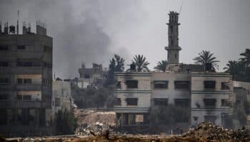 Hamás asegura que un ataque aéreo israelí causó la muerte de dos rehenes en Rafah