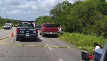 Cárteles aplican política de 'plata o plomo' en zona de Bacalar, QRoo: Renán Castro | Video