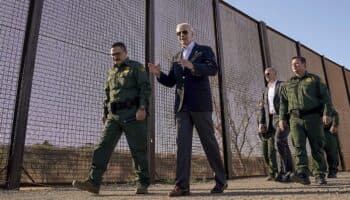 Claves para entender qué hace la nueva prohibición de asilo de Biden en la frontera | Contexto