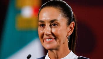 Sheinbaum acuerda con AMLO abrir a consulta el ‘Plan C’