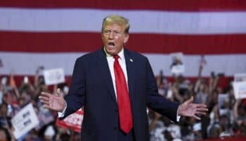 Trump propone una liga de lucha al estilo UFC compuesta por migrantes 'violentos'