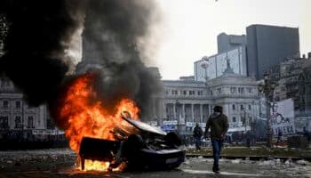 En medio de protestas, el Senado argentino aprueba la 'Ley Ómbinus' de Milei