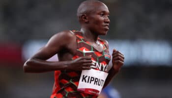 Suspenden seis años por dopaje a Rhonex Kipruto | Video