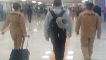 Detienen a pasajero chino con 10 kg de metanfetamina en el AICM