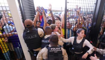 Copa América 2024: Dan portazo en el Hard Rock Stadium; demoran inicio del partido 30 minutos | Video