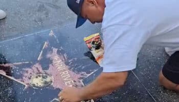 Vandalizan la estrella de Jenni Rivera en el Paseo de la Fama de Hollywood