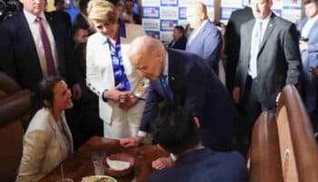 Biden pasó a restaurante mexicano en Las Vegas antes de revelar que tiene Covid-19 | Videos
