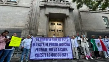 Trabajadores del PJF cierran SCJN en protesta contra reforma judicial
