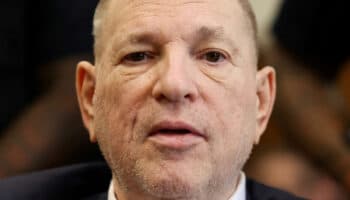 Weinstein seguirá en prisión en NY hasta que finalice su nuevo proceso por abusos