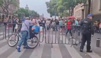 Taquero arrojó tacos y salsa a policía en centro de CDMX | Video