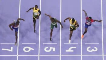 Aristegui en Vivo: Venezuela en vilo, miles en las calles; caen bolsas de Asia y Europa; ganan 100m por 0.005 segundos (05/08/2024)