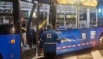 Autobús impacta a trolebús en Coyoacán; reportan pasajeros heridos